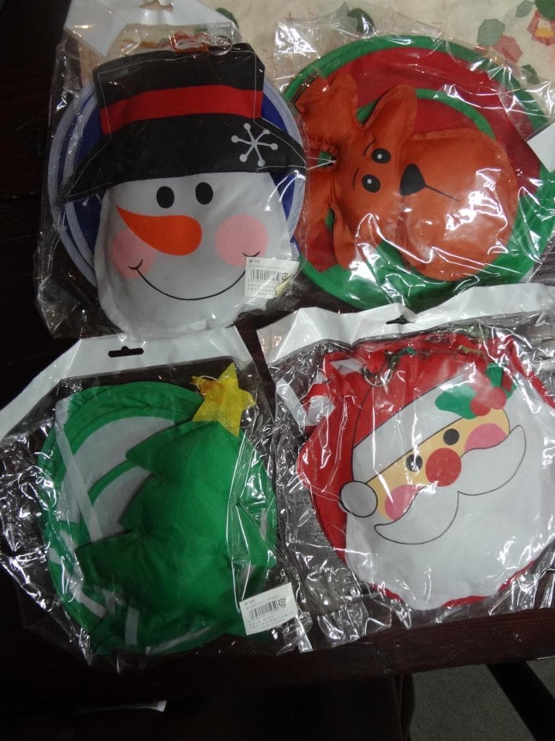 クリスマス　ウィンドスピン　飾り４点セット●サンタ・雪だるま・ツリー・トナカイ