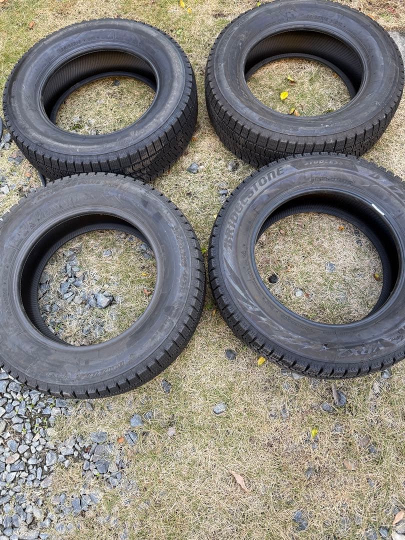 目玉商品　195/65R15 ほぼ新品　スタッドレス