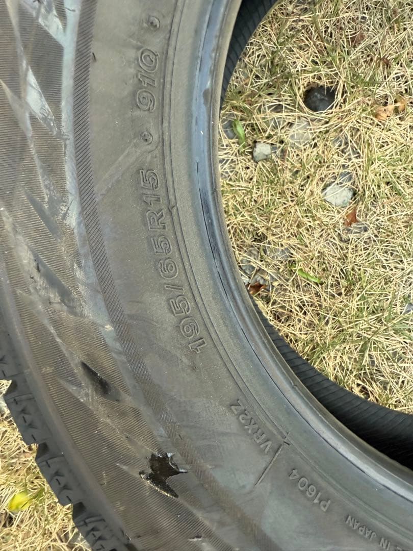 目玉商品　195/65R15 ほぼ新品　スタッドレス