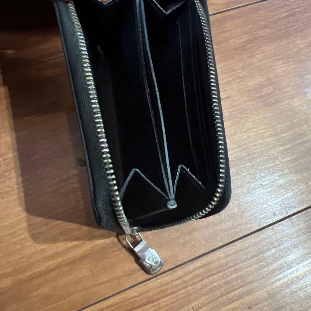 ルイヴィトンLOUIS VUITTON ジッピーパース　タイガ