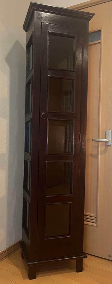 木製ガラス扉付キャビネット 本棚　アジアン家具　キャビネット