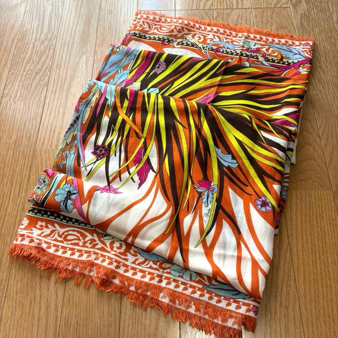 EMILIO PUCCI エミリオプッチフラワー　大判 ストール