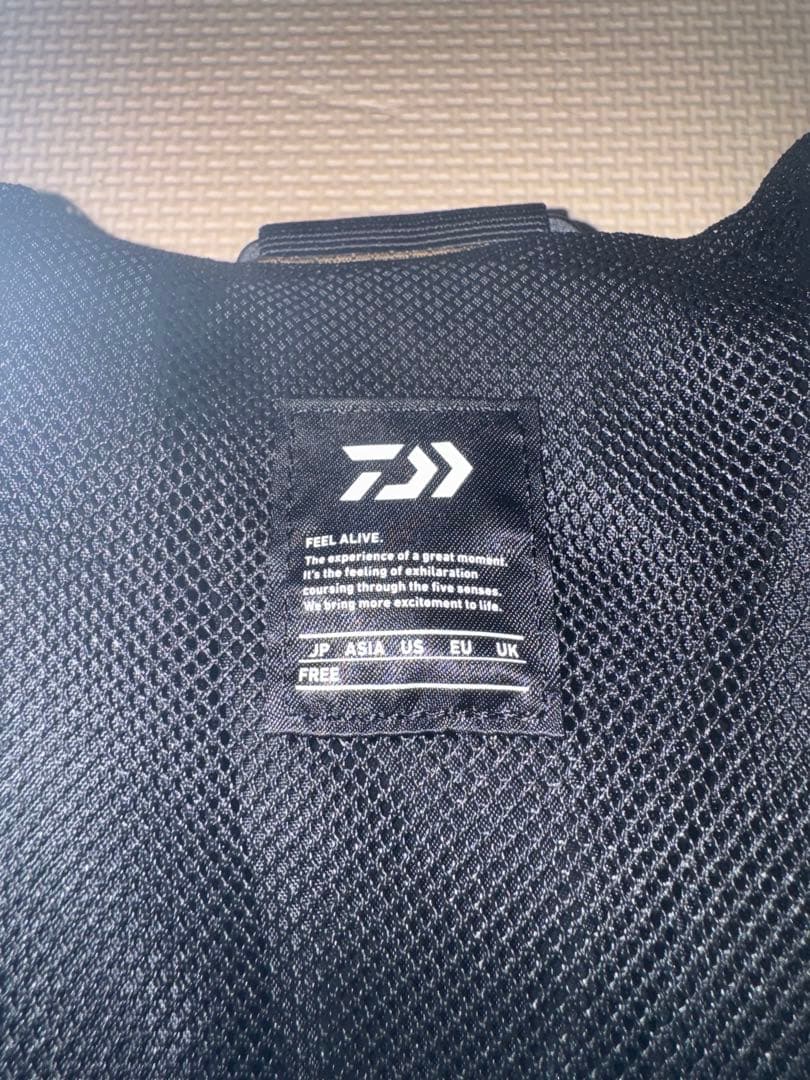 ダイワ　フローティングベスト　ベンチクールゲームベスト　ライフジャケット