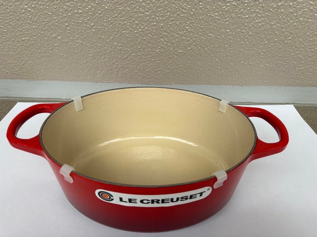 LE CREUSET レッド 両手鍋　楕円形新品　25センチ