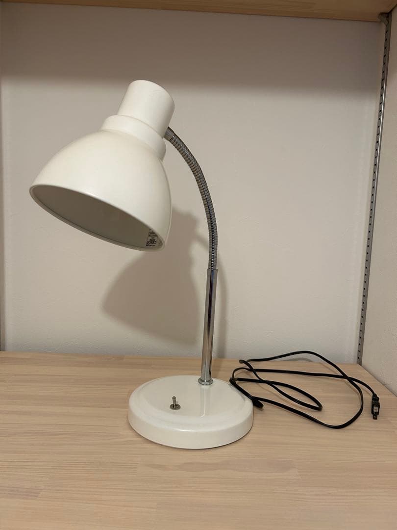 後藤照明【倉敷意匠】デスクライト　白