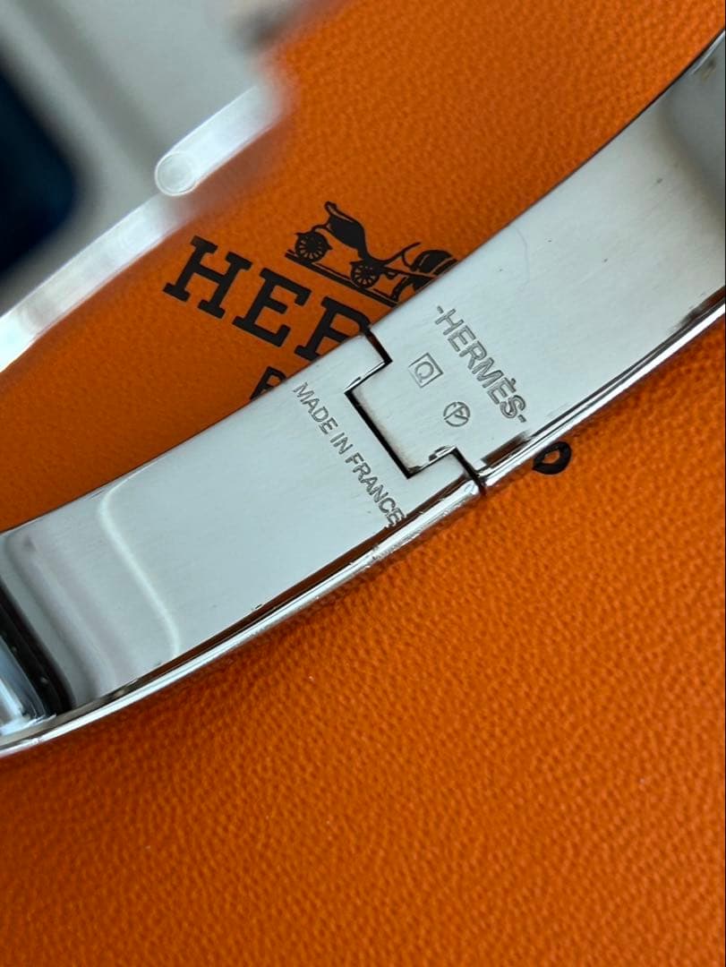 HERMES ネイビー Hロゴバングル　クリッククラック
