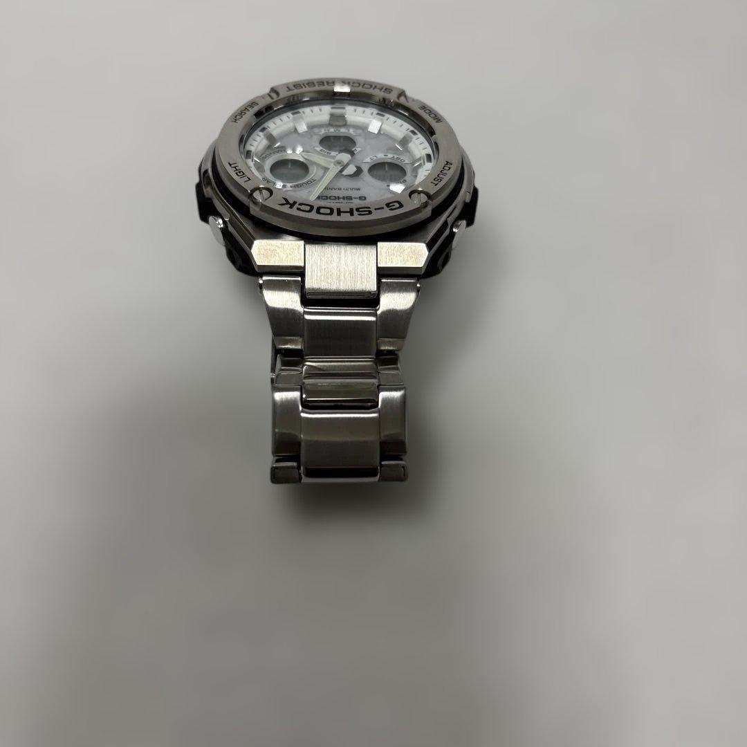 i*u様 メンズ腕時計　　　　　　　　　　　　G-SHOCK (電波ソーラー)