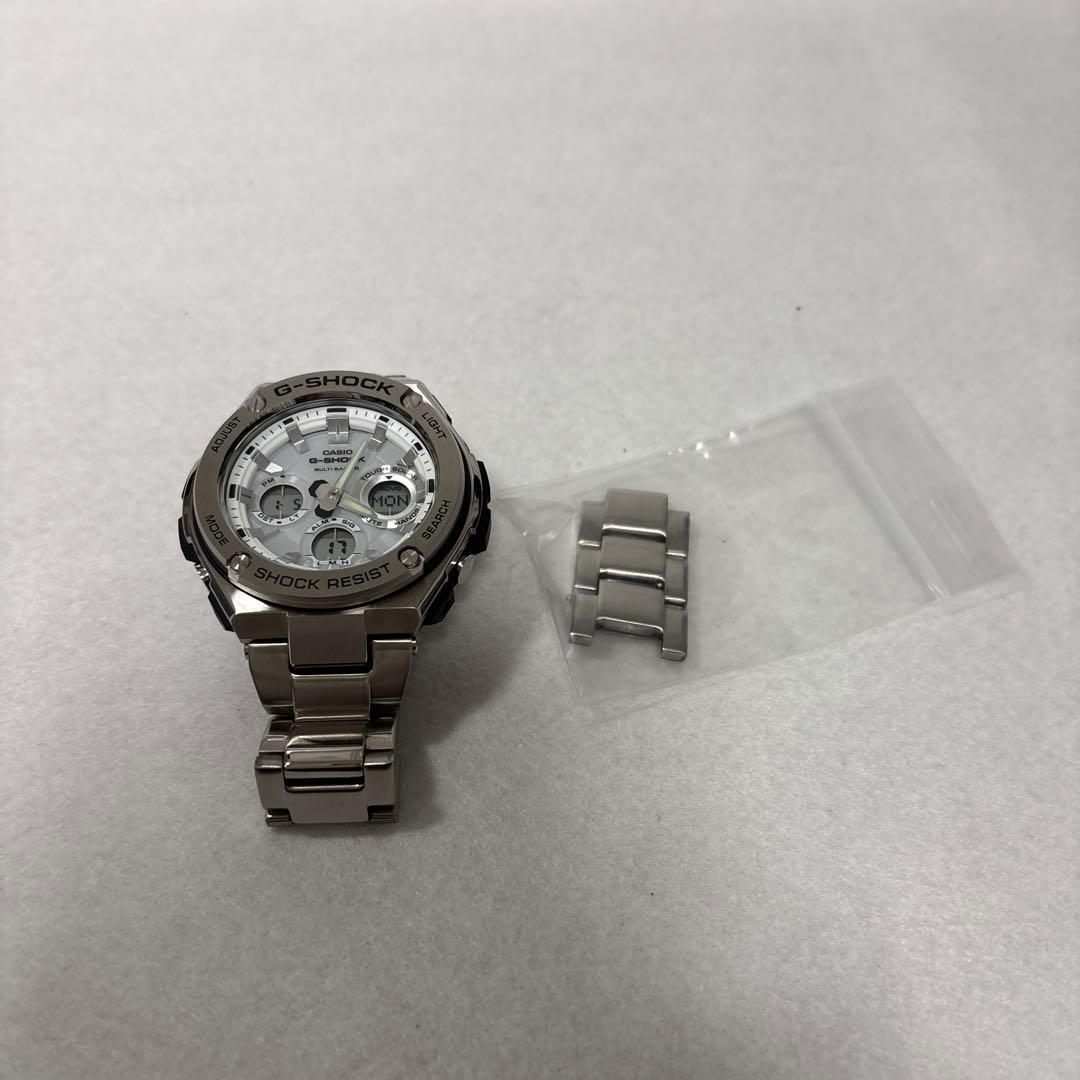 i*u様 メンズ腕時計　　　　　　　　　　　　G-SHOCK (電波ソーラー)