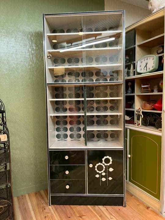 衣音⭐︎飾り棚 食器棚 昭和レトロ レトロポップ インテリア 当時物