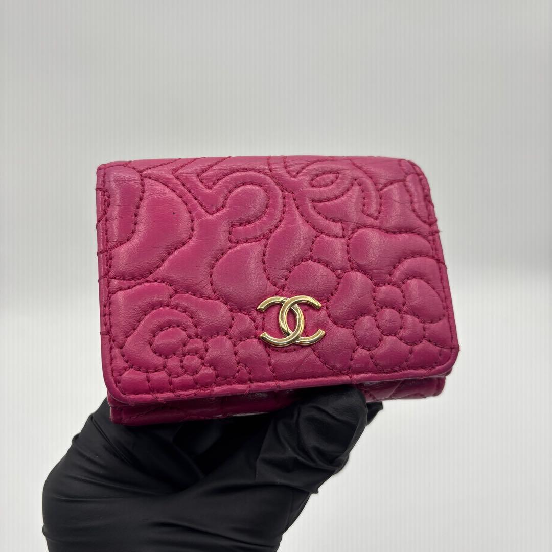 美品 CHANEL シャネル カメリア ラムスキン コンパクト 折り財布 ピンク