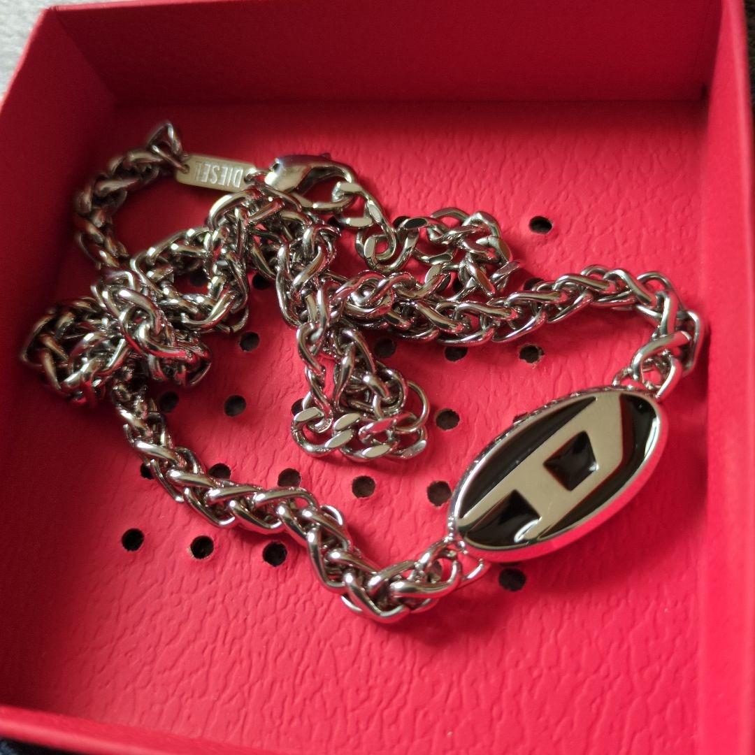 DIESEL シルバー チェーンネックレス ロゴプレート付き