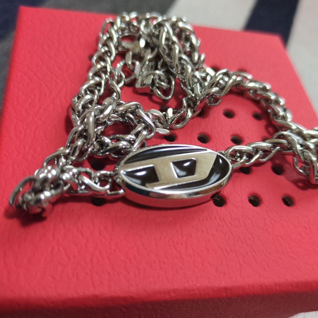 DIESEL シルバー チェーンネックレス ロゴプレート付き