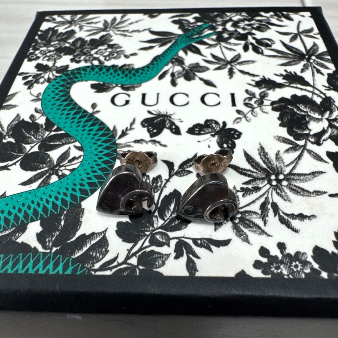 LBJ⭐︎GUCCI ハート型 シルバーピアス