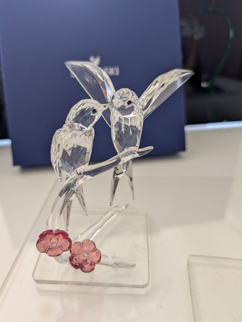 Swarovski クリスタル　 ツバメ　鳥と花の置物
