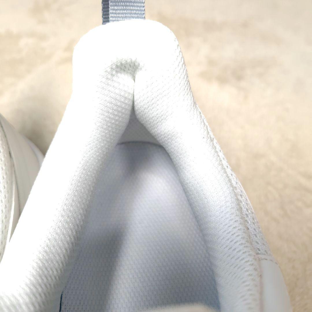 未使用級 ヨネックス パワークッション ソニケージ3 ワイド4E オムニクレー