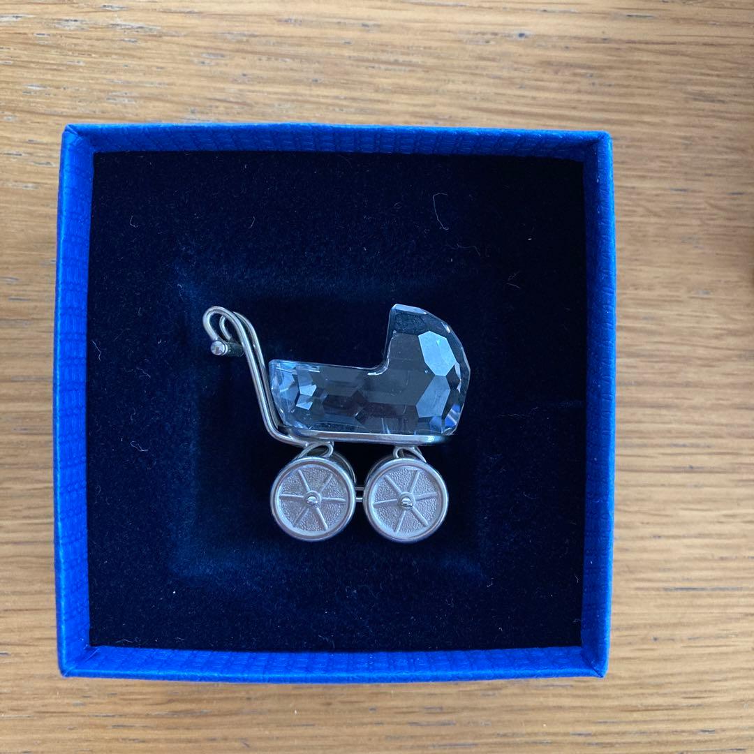 SWAROVSKI 乳母車　お祝い　置物　インテリア　小物