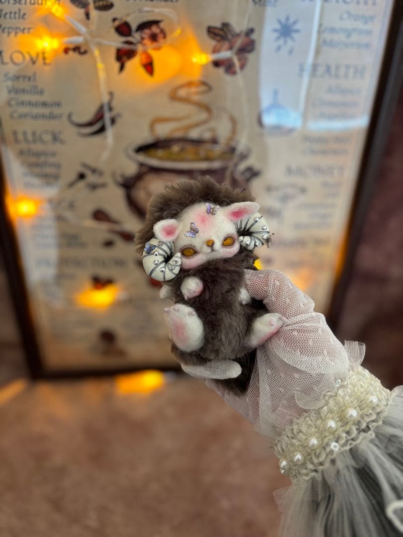 アートドール　ツノ羊幻獣43 羊毛フェルト