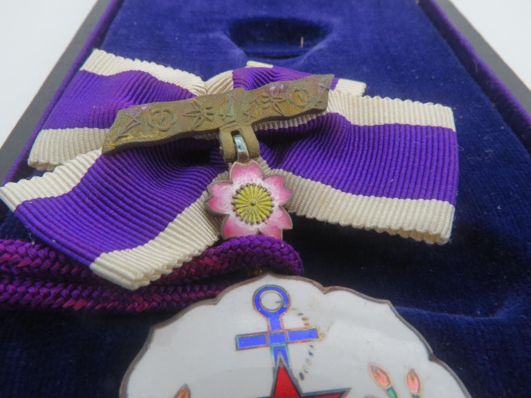 1087、愛國婦人會特別有功章 軍隊 勲章 記章 徽章記念章