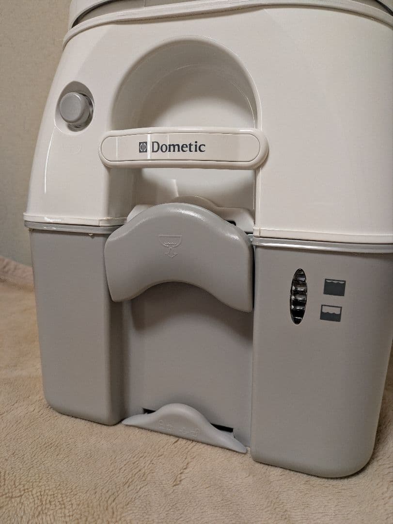 【説明書つきで安心☆新品箱入り】Dometic 970シリーズ ポータブルトイレ