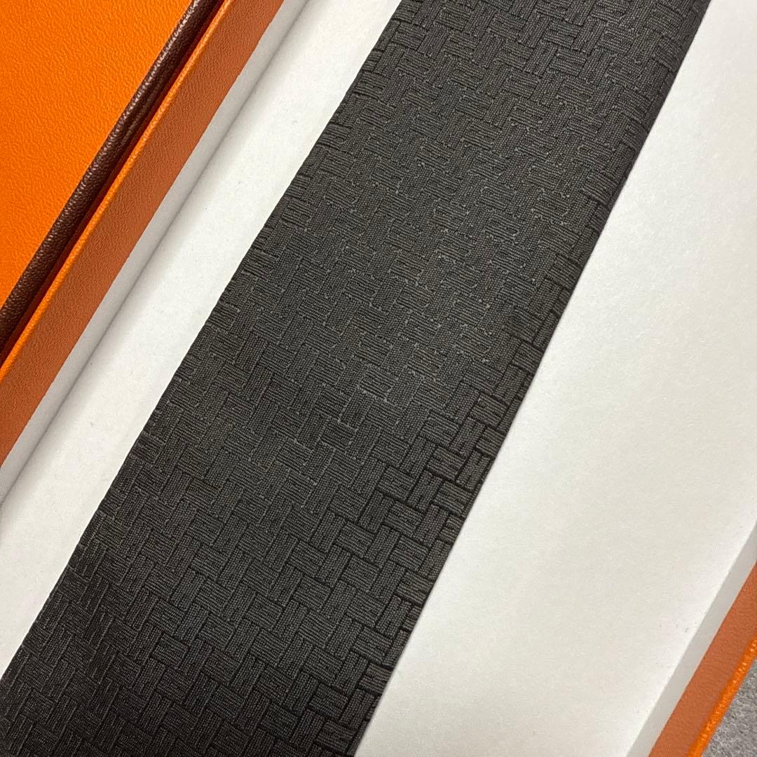 エルメス　ネクタイ　グレー　H柄H織ファソネ