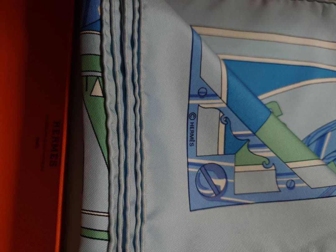 ✨️エルメス✨️　スカーフ✨️全体の画像載せました✨️値下げ中✨️