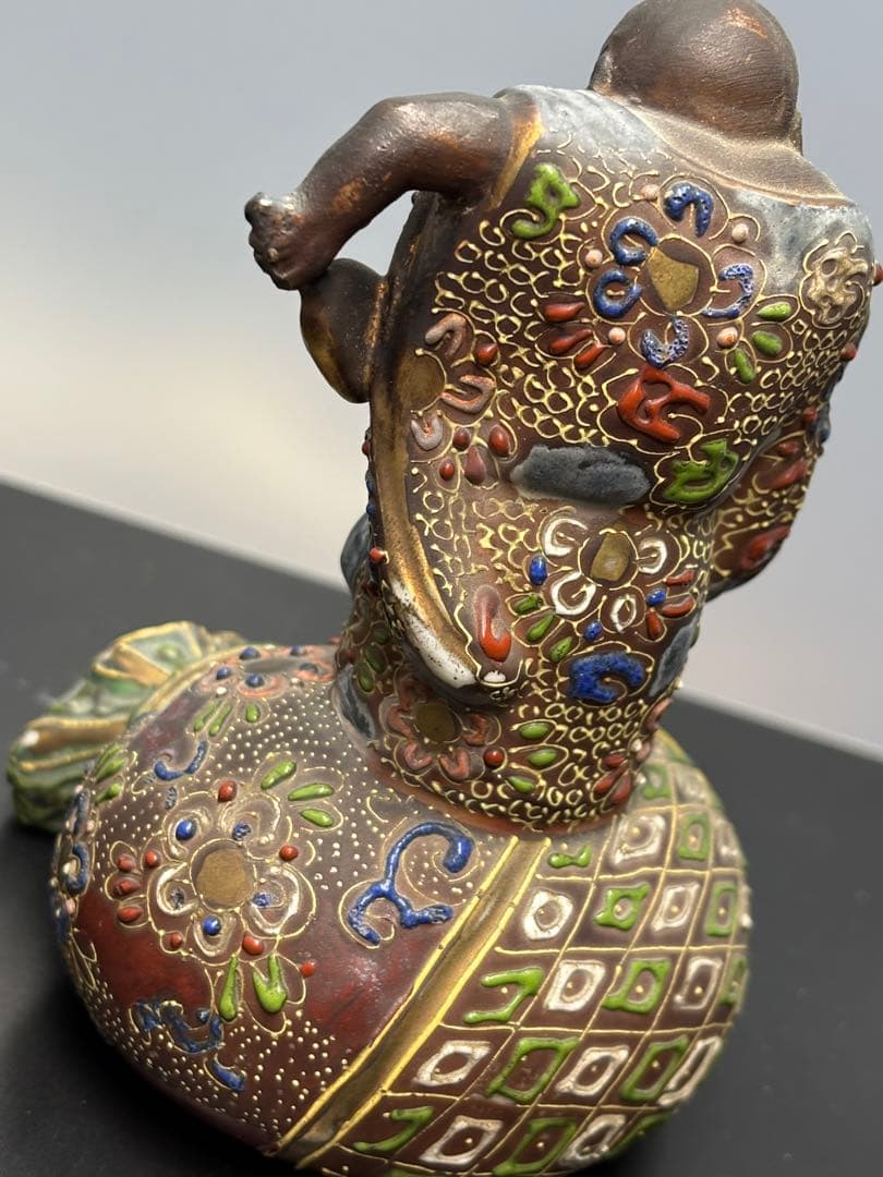 古九谷造 金襴手 金彩色絵細密絵付 布袋像 古陶磁製 薩摩焼 骨董品 古美術品