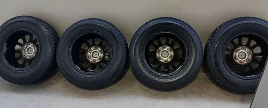 【限定値下げ】NV350 プレミックス15インチトーヨータイヤスタッドレス 4本