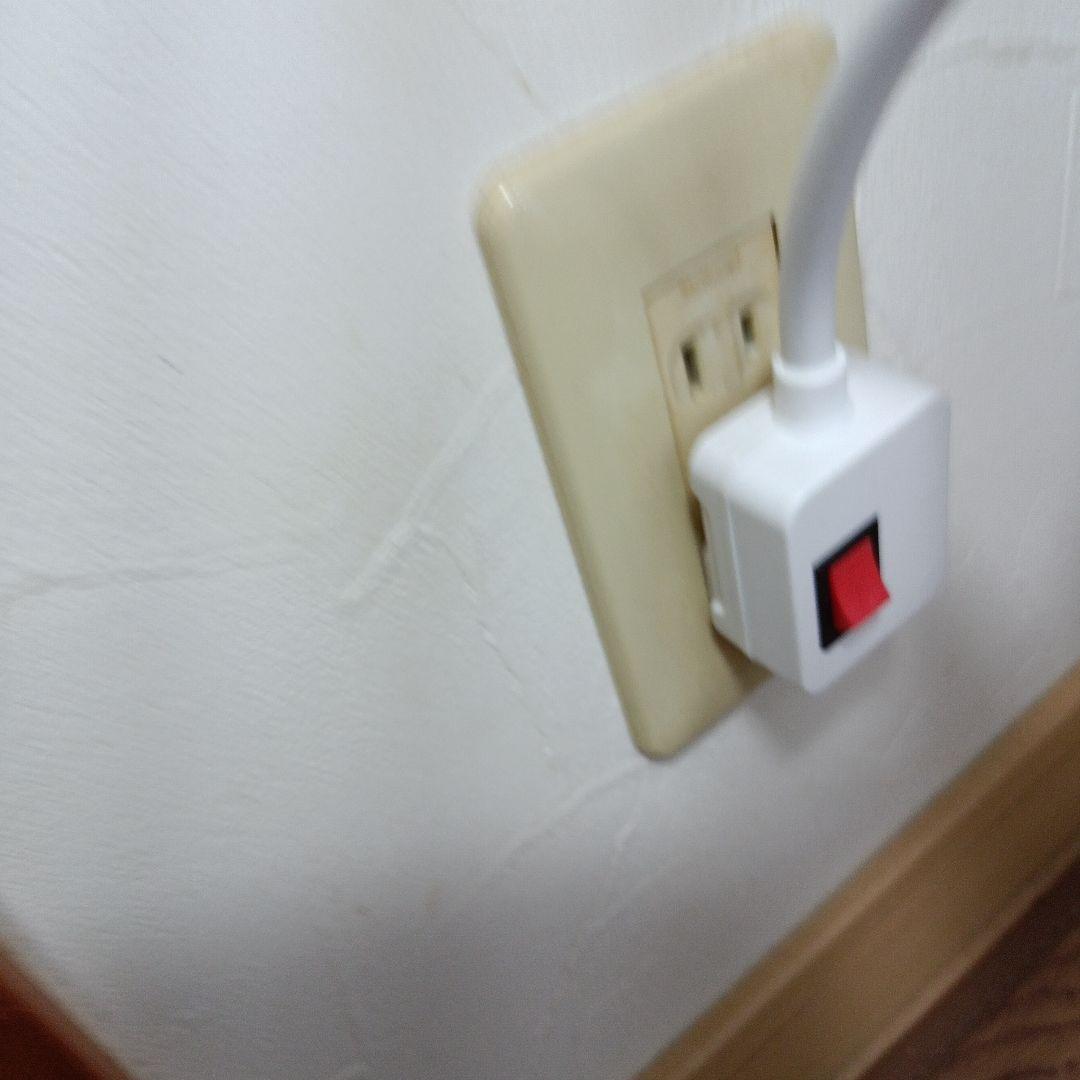 ガレージ、倉庫、作業灯部屋LED電球 4枚羽根 3個スイッチコード金具セット