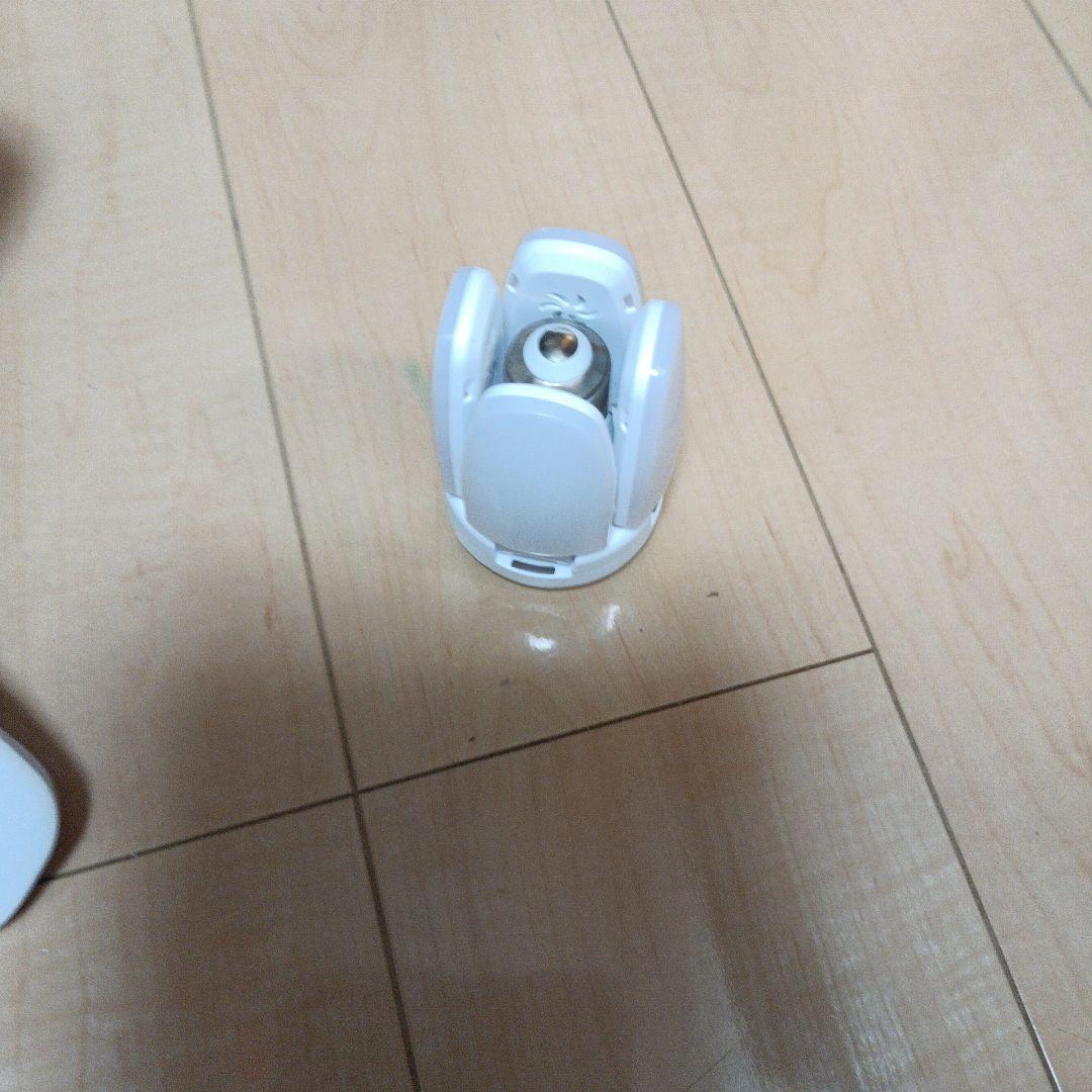 ガレージ、倉庫、作業灯部屋LED電球 4枚羽根 3個スイッチコード金具セット