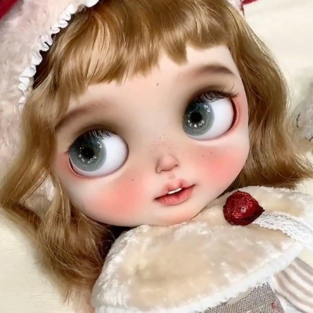 カスタムブライス 海外作家様 人形 かわいい 笑顔 お嬢様 大人しい きれい