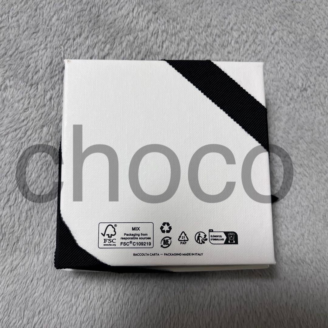 トリオンフ アシンメトリックフープ / ゴールドフィニッシュブラス