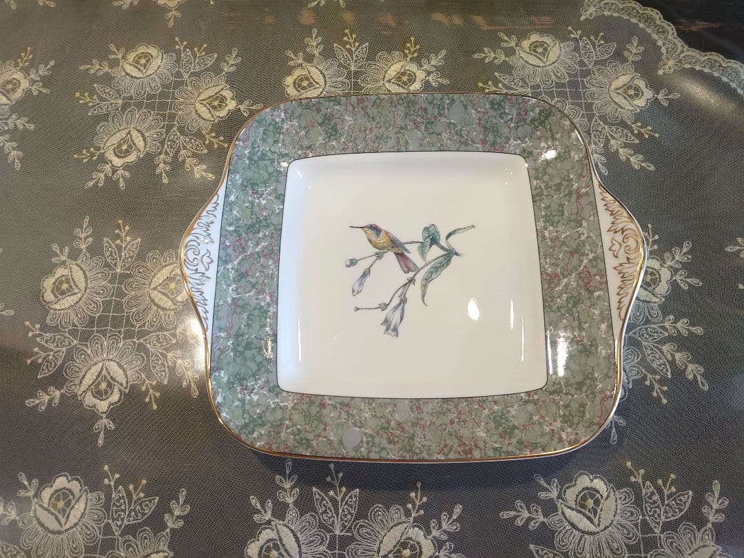 ❦ウェッジウッドのプレート皿　ハミングバード　ボンチャイナ