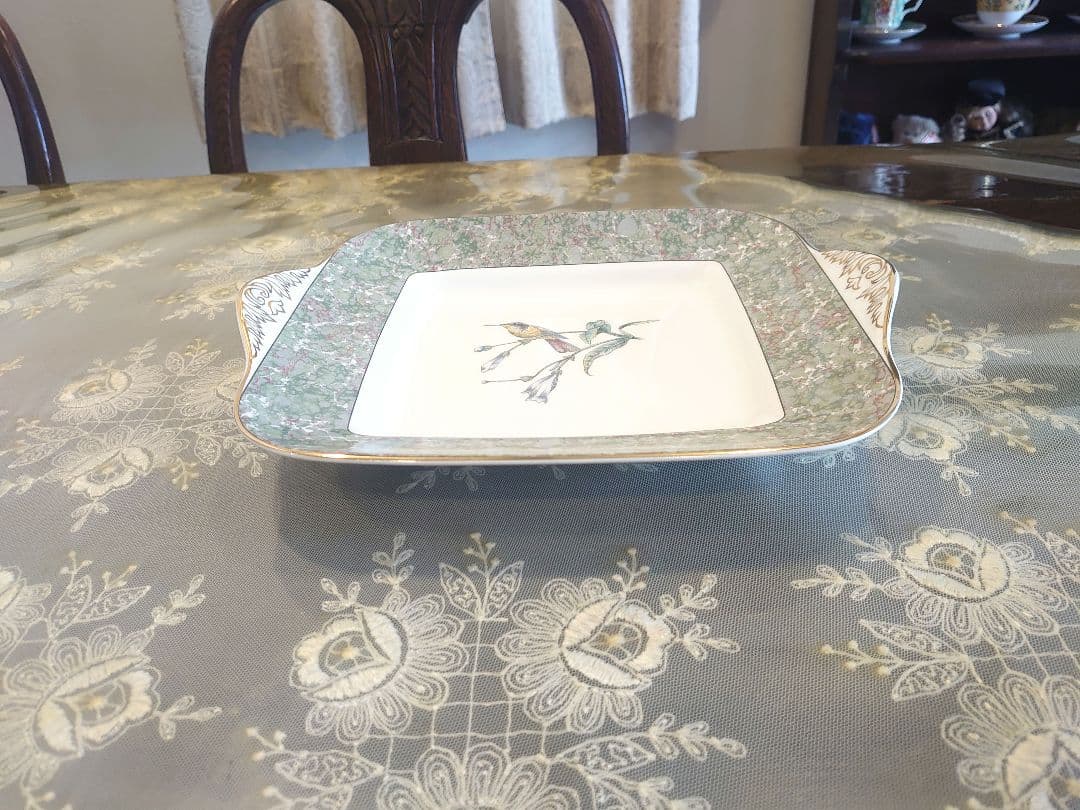 ❦ウェッジウッドのプレート皿　ハミングバード　ボンチャイナ