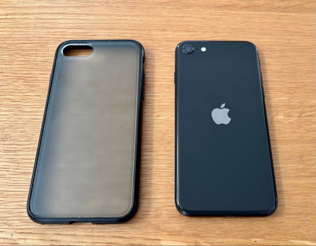 【美品】iPhoneSE 第2世代 128GB SIMフリー 箱イヤホン等備品付