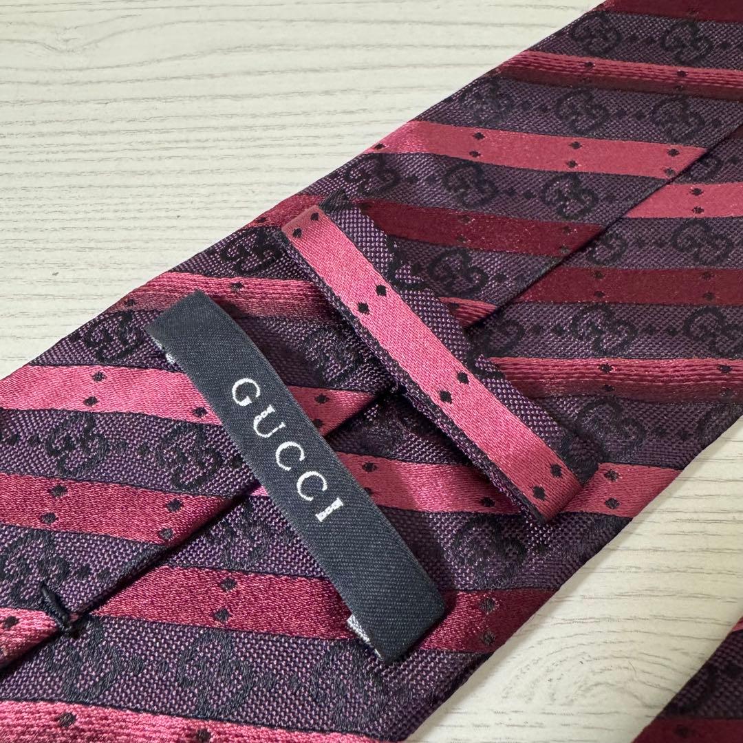 【新品同様】GUCCI グッチ ネクタイ　パープル×ボルドー　GG ストライプ