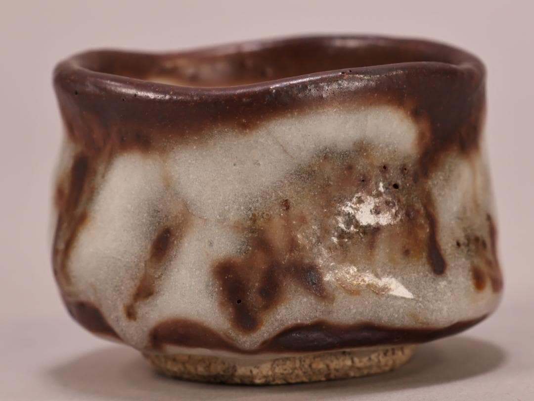 BK402　本物保証　小林武春　鼠志野　ぐい　共箱　共布　栞　酒器