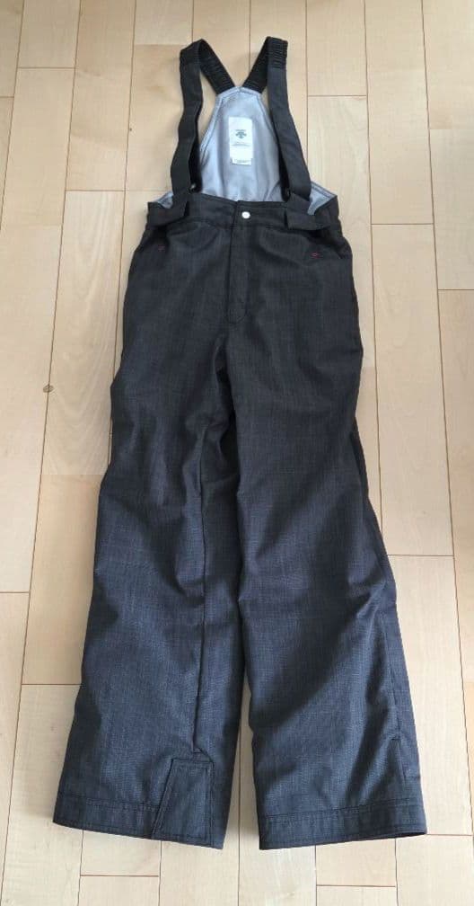 【未使用に近い・美品】DESCENTE スキー スノボ ウェア上下セット 150