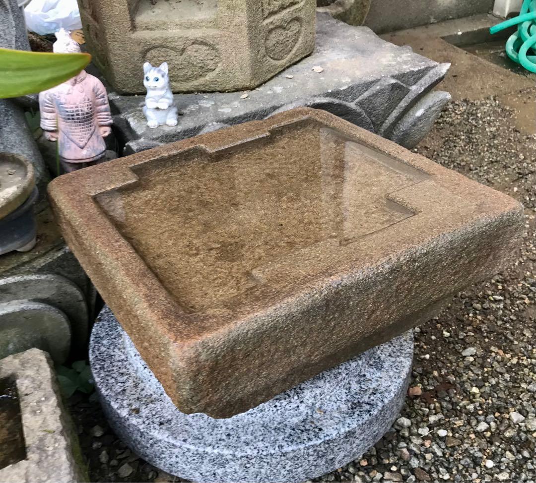 四角水鉢・向鉢・オブジェ・バードバス・庭石・ガーデニング・置物