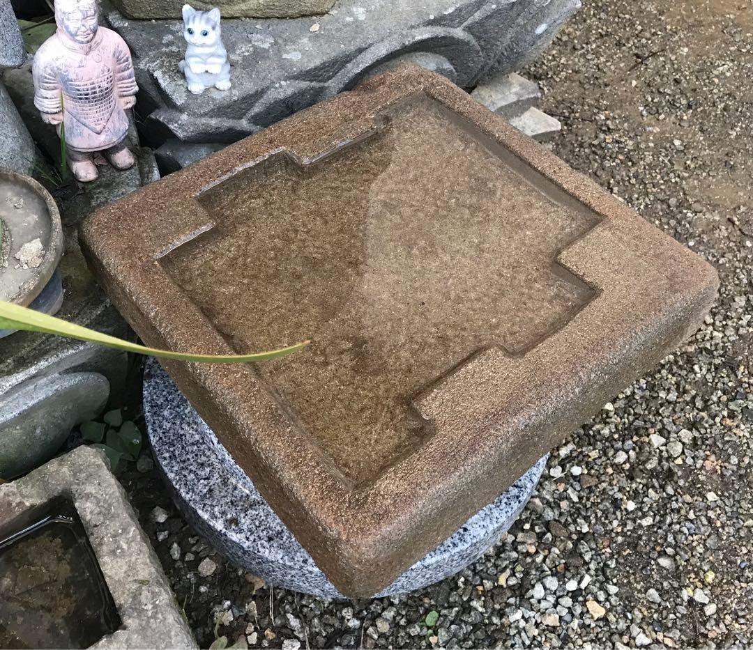 四角水鉢・向鉢・オブジェ・バードバス・庭石・ガーデニング・置物