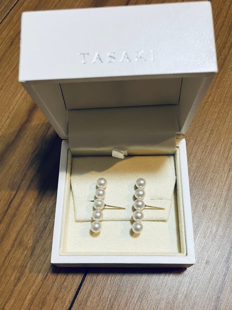 美品　TASAKI　バランスピアス　サクラゴールド