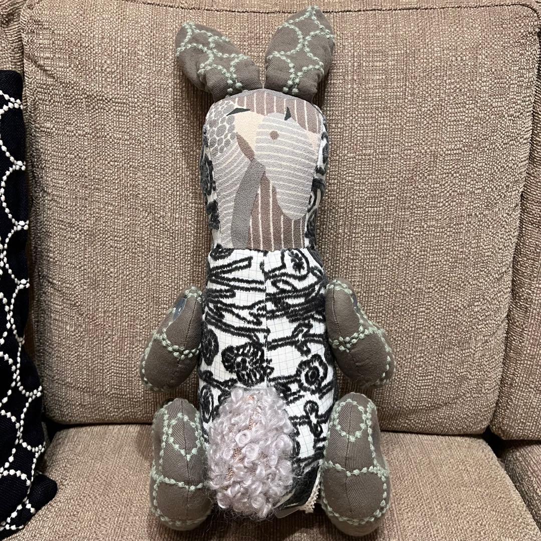 ミナペルホネン×ナタリーレテ　うさぎぬいぐるみ