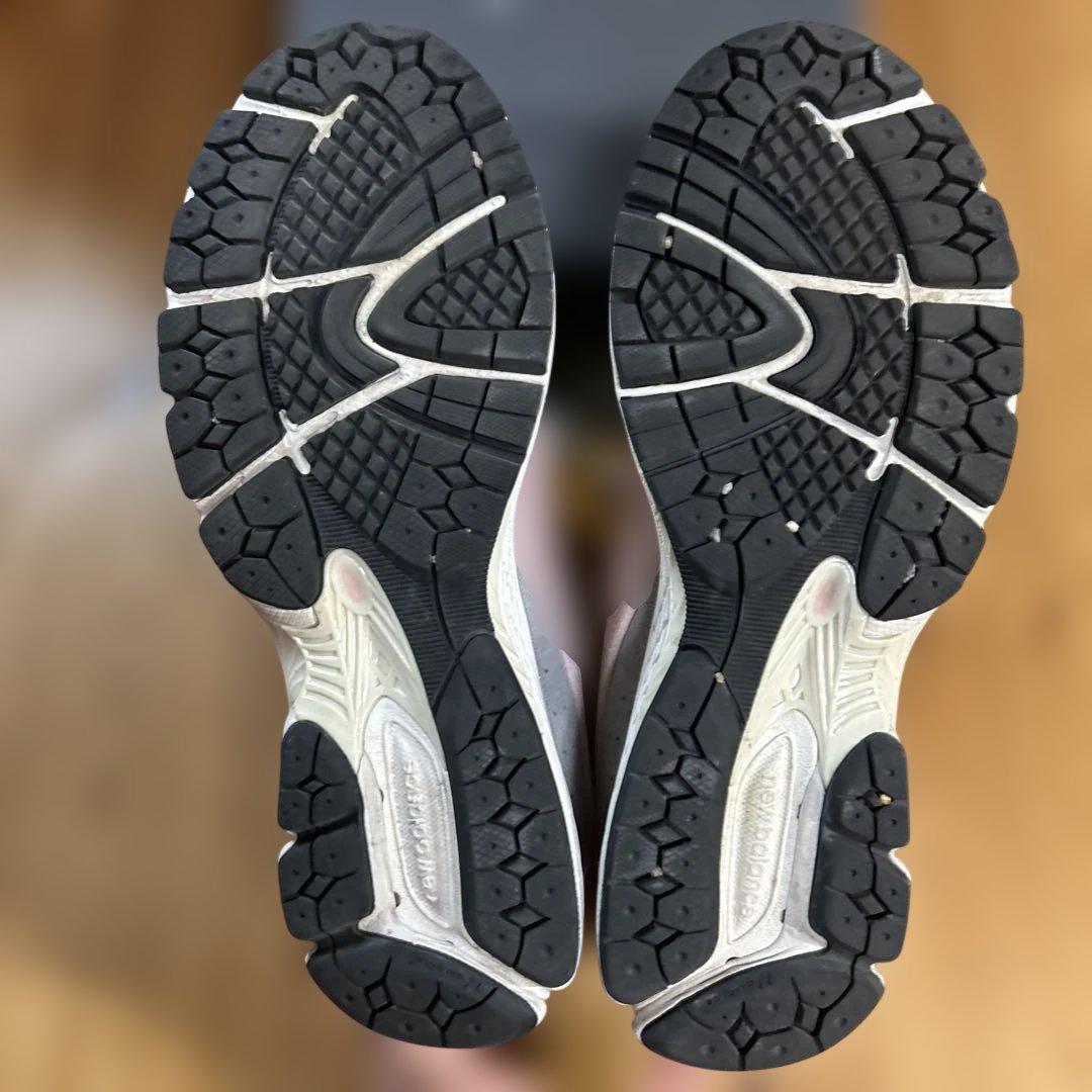 靴 New Balance 2002R sand pink