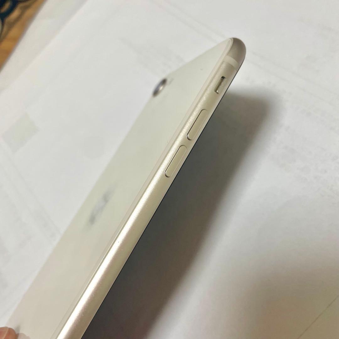 Apple iPhone SE 第3世代　スターライト　白