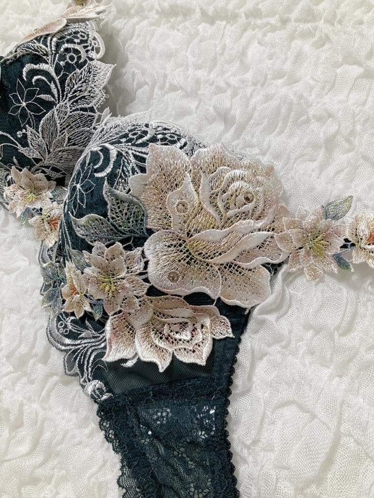 新品　ワコールサルート　BTJ509　09グループ　店舗限定　ブラジャー　C75