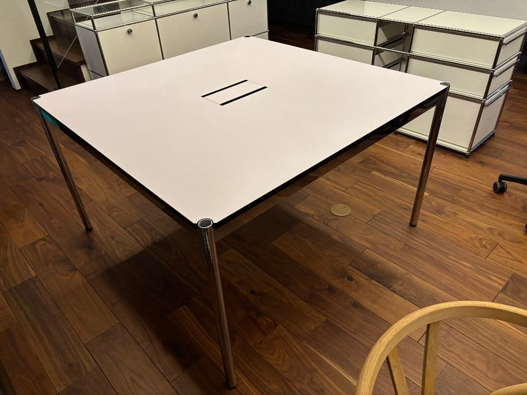 USMハラー　テーブル（配線開孔フタ付）