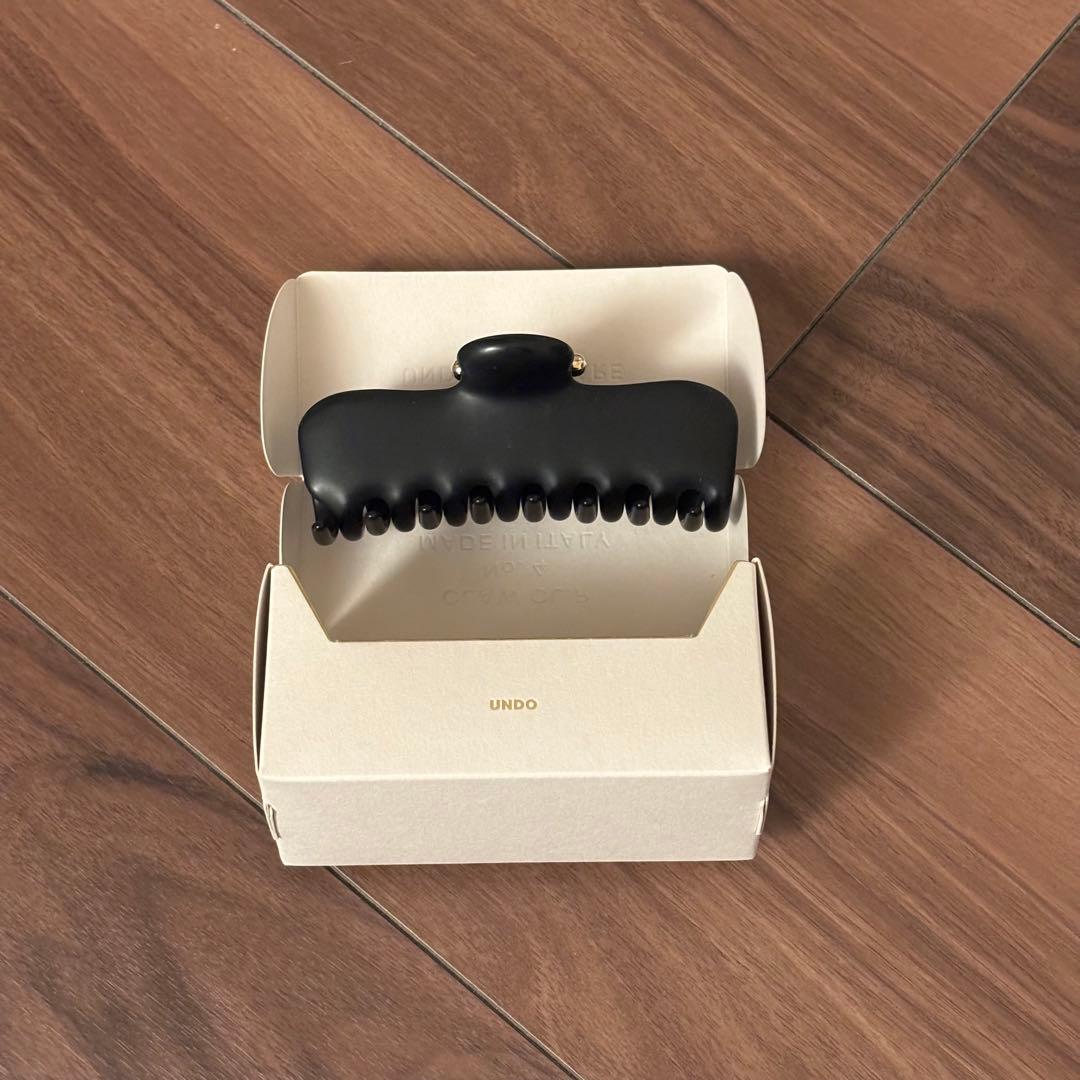 undo ブラック ヘアクリップ