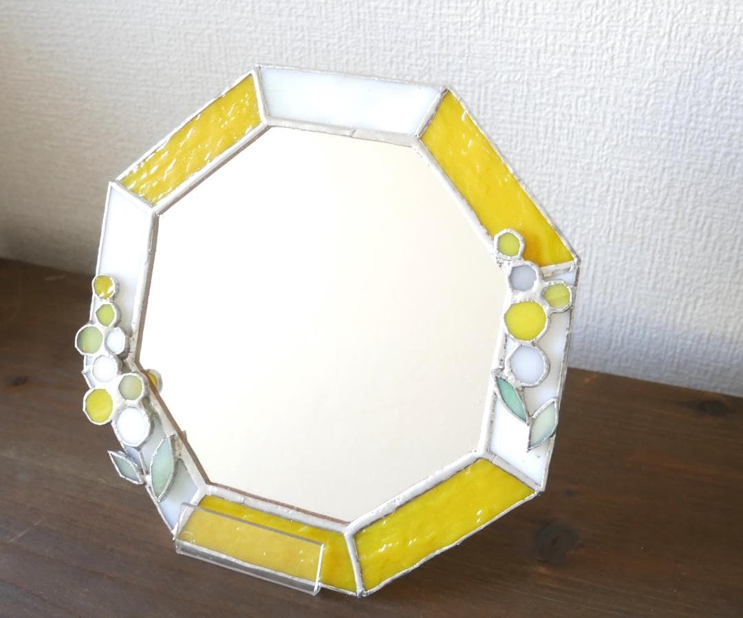 *✴︎:.ミモザのイエロー八角形の鏡♪　（size18㎝/max18.5）