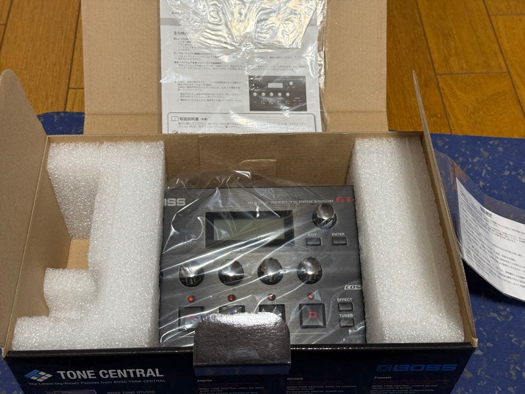 BOSS GT-001 ギターマルチエフェクター