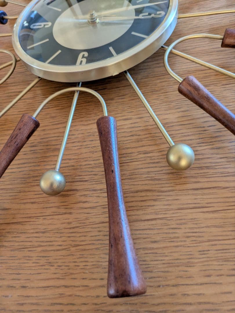 ミッドセンチュリー・モダンスタイル　壁掛時計