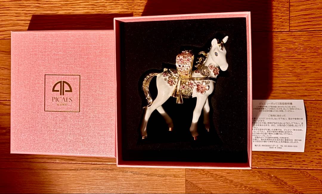 正規品 桜小馬 新品 東京銀座ピカルス 午年 馬 干支置物 桜 ピィアース